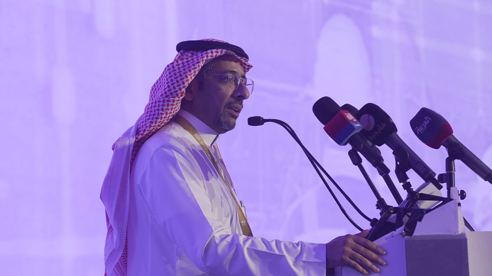  معالي وزير الصناعة و الثروة المعدنية يكرم البنك السعودي للاستثمار في ختام فعاليات برنامج الألف ميل