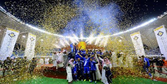  ستاند عرض تم تخصيصه لإعلان رعاية البنك لمباراة النهائي الكبير