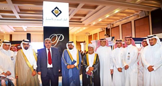 الاستاذ مازن بترجي نائب رئيس غرفة جدة و الاستاذ سامر الريان المدير العام المساعد يفتتحان معرض الفخامة العالمي