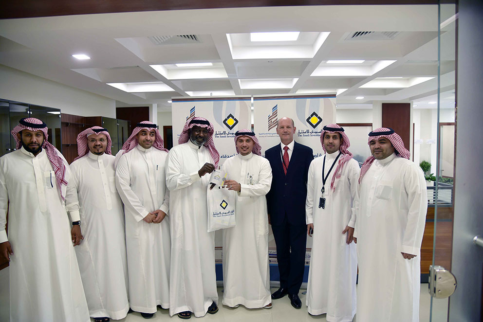 تبرع البنك للجمعيات الخيرية بالقسائم الشرائية لرمضان